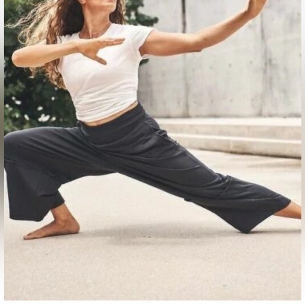 ATHLETA FREE FLOW